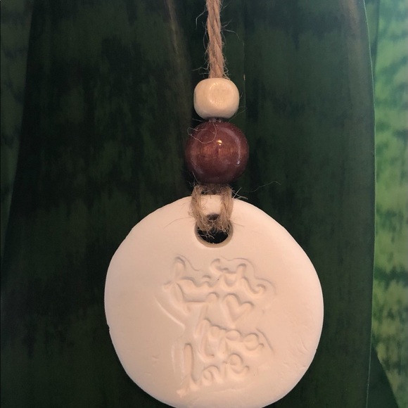 Essential Oil Car Diffuser - Picture 3 of 3